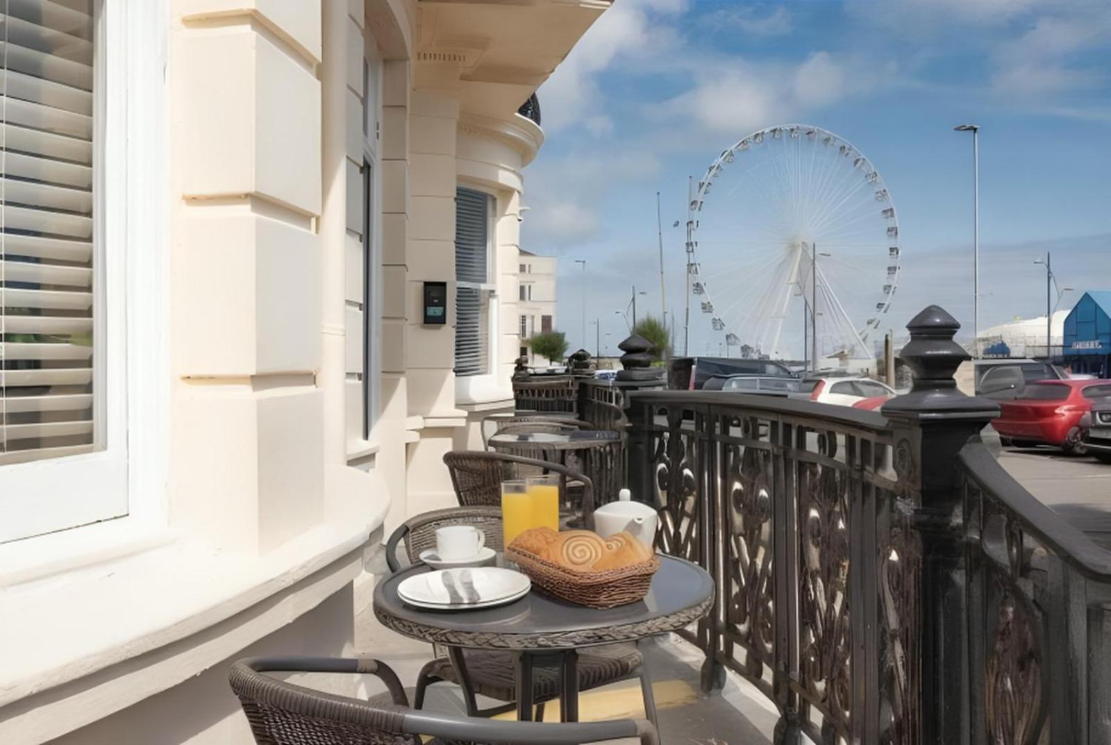 The Carlton 3*