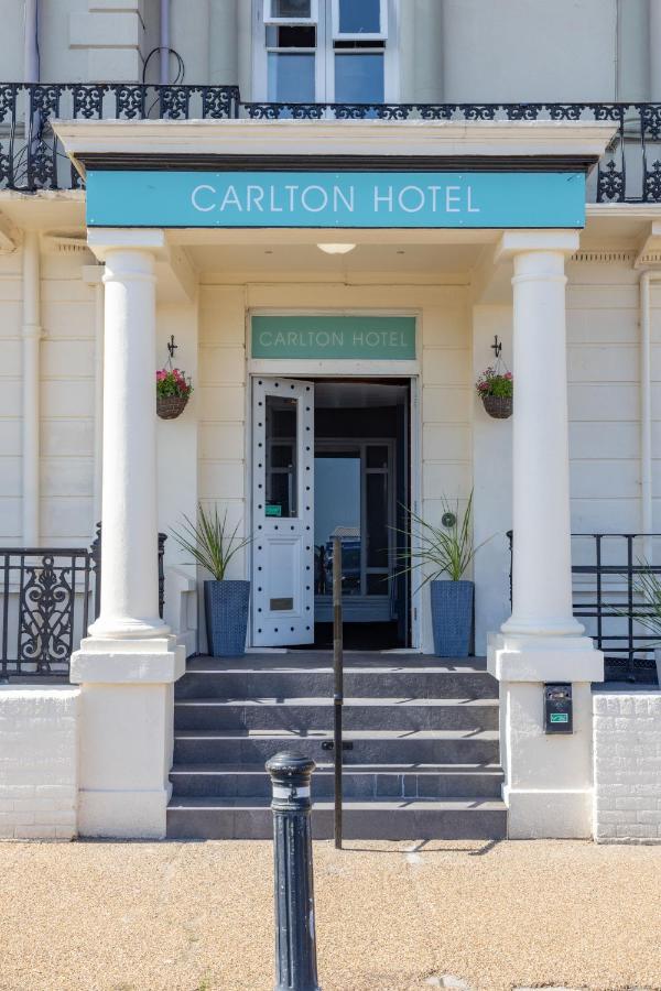 The Carlton Отель